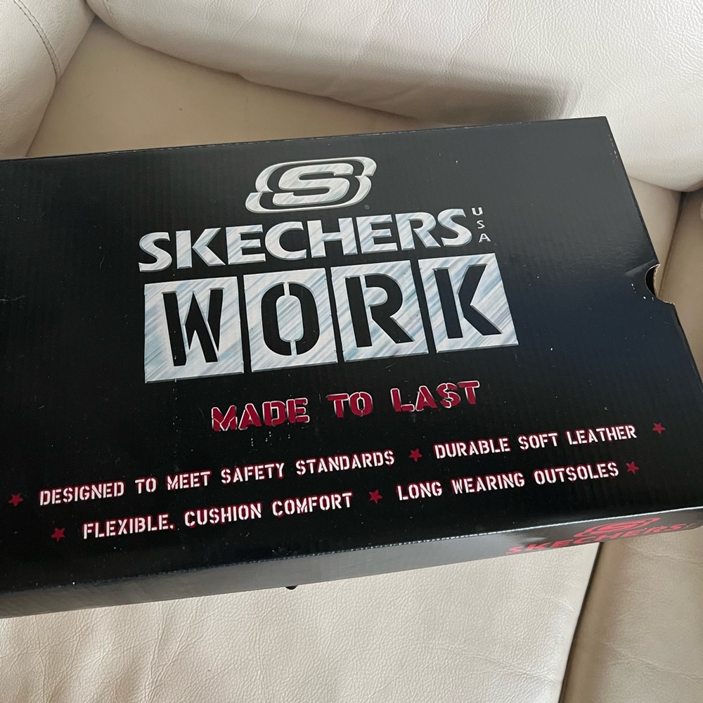 *NEW* sketchers work shoes steel toe